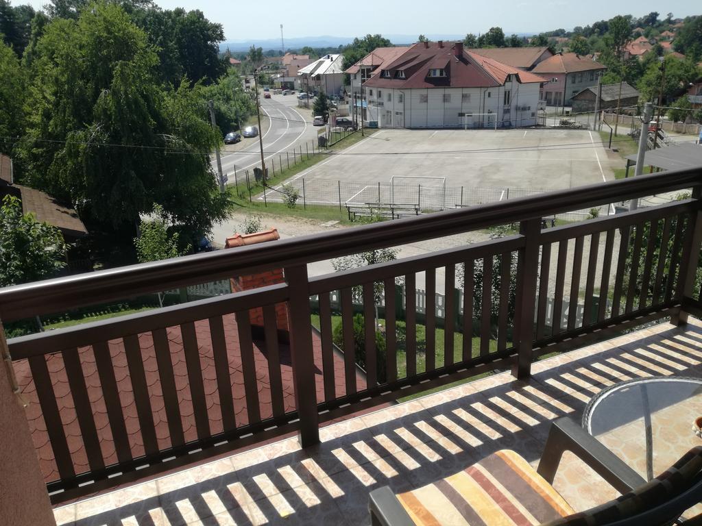 Apartments Dedic Dubrave Gornje Exterior photo